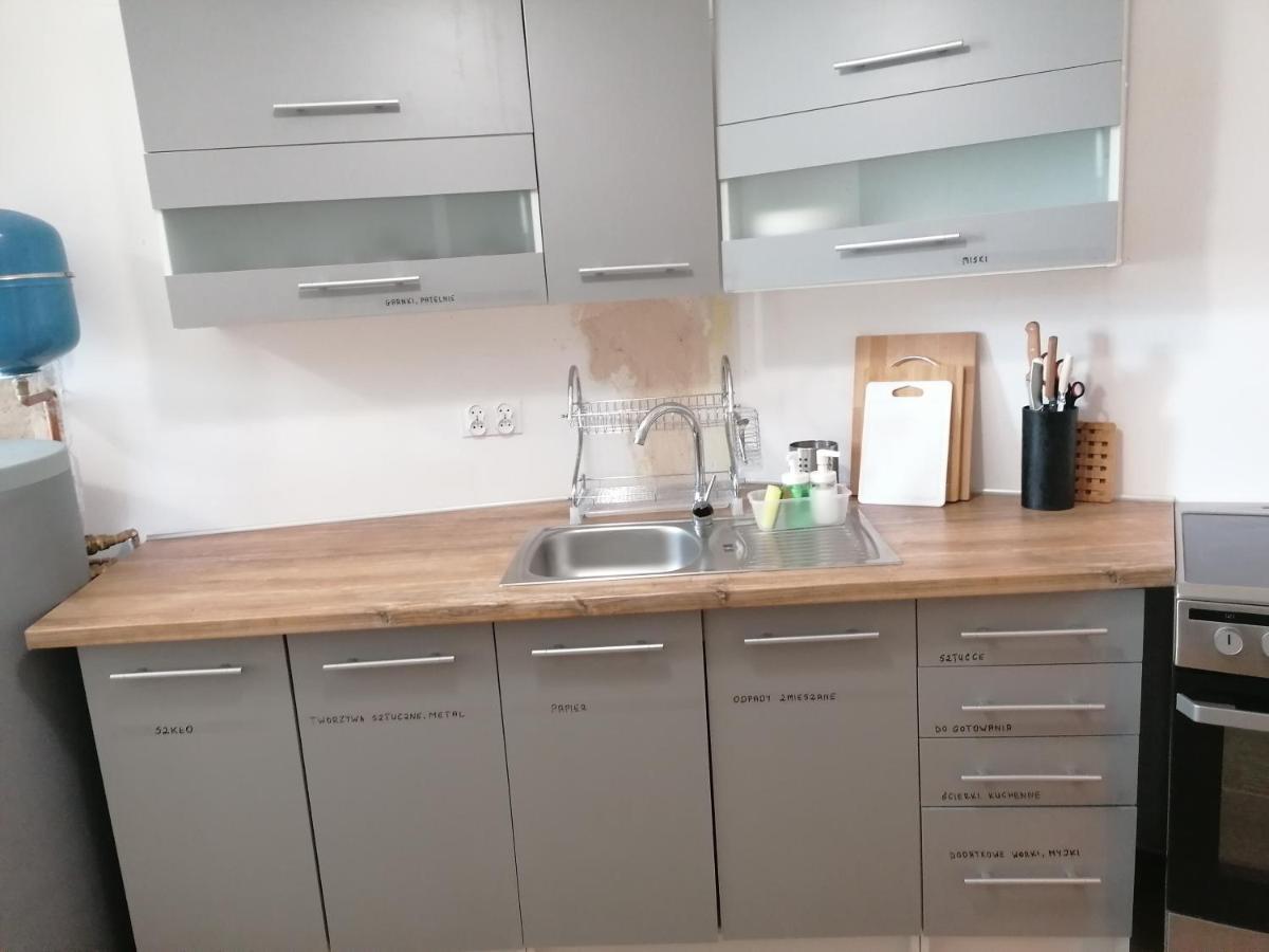 Hostel Tulip - Pokoj 5 Ze Wspolna Lazienka I Kuchnia Szczecin Luaran gambar