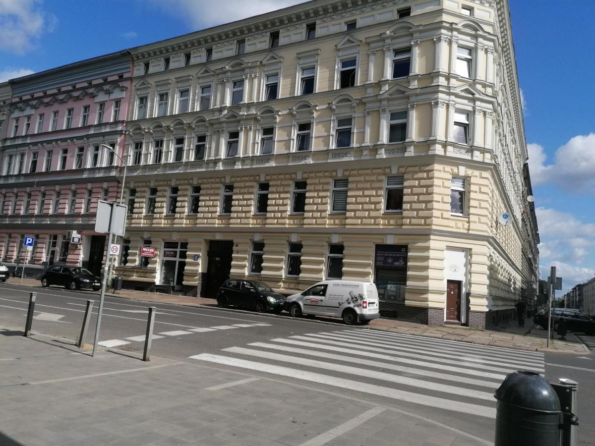 Hostel Tulip - Pokoj 5 Ze Wspolna Lazienka I Kuchnia Szczecin Luaran gambar
