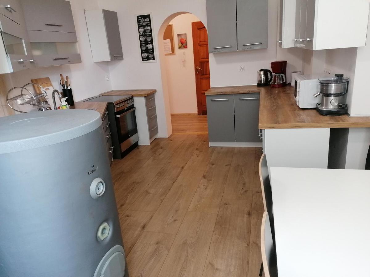 Hostel Tulip - Pokoj 5 Ze Wspolna Lazienka I Kuchnia Szczecin Luaran gambar
