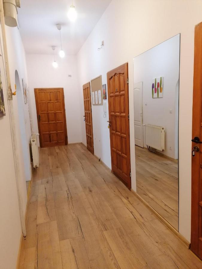 Hostel Tulip - Pokoj 5 Ze Wspolna Lazienka I Kuchnia Szczecin Luaran gambar