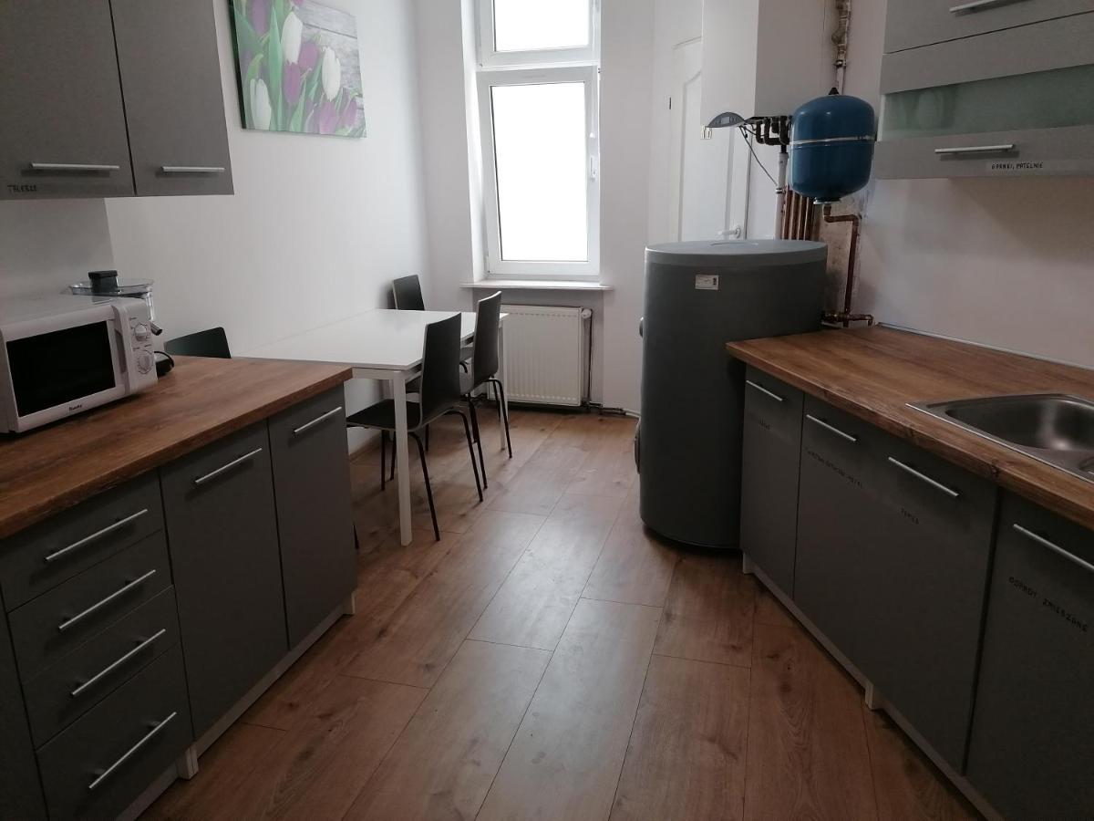 Hostel Tulip - Pokoj 5 Ze Wspolna Lazienka I Kuchnia Szczecin Luaran gambar